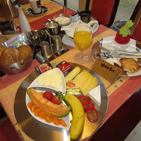 Hotel Cleo's 3*
